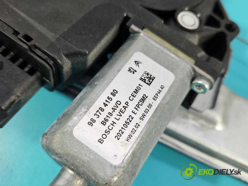 Citroen C3 III 2016-2024 1.2 12V 110 HP manual 81 kW 1199 cm3 5- mechanizmus okna predné pravý 9837841580