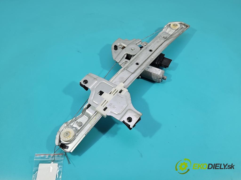 Citroen C3 III 2016-2024 1.2 12V 110 HP manual 81 kW 1199 cm3 5- mechanizmus okna predné pravý 9837841580