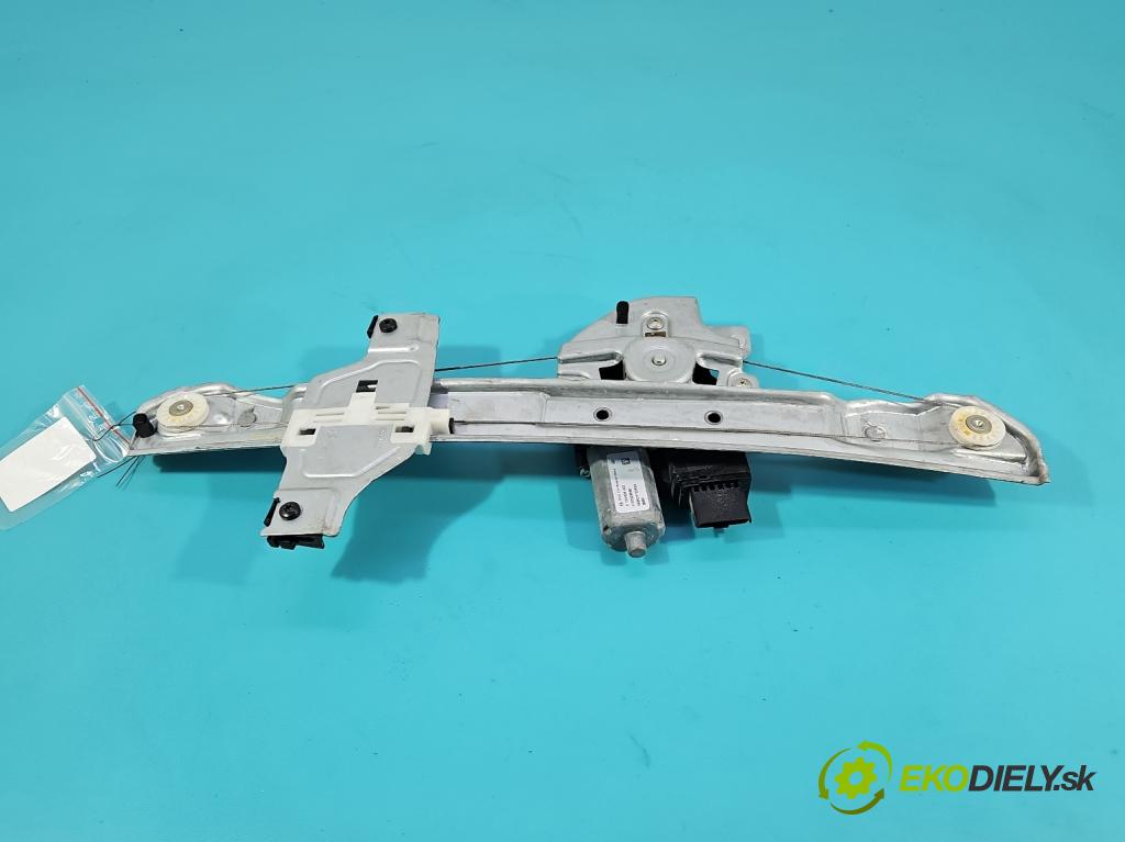 Citroen C3 III 2016-2024 1.2 12V 110 HP manual 81 kW 1199 cm3 5- mechanizmus okna predné pravý 9837841580