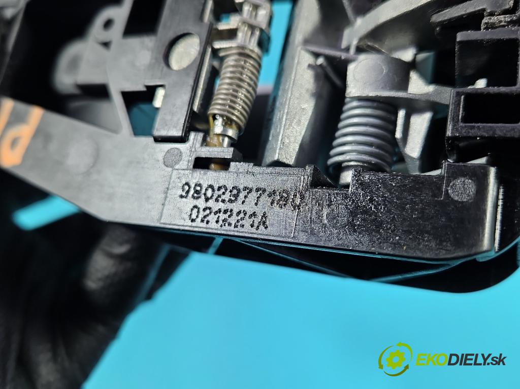 Citroen C3 III 2016-2024 1.2 12V 110 HP manual 81 kW 1199 cm3 5- rukoväť predné pravé mimo: 9802977180 (Kľučka dverí ostatné)