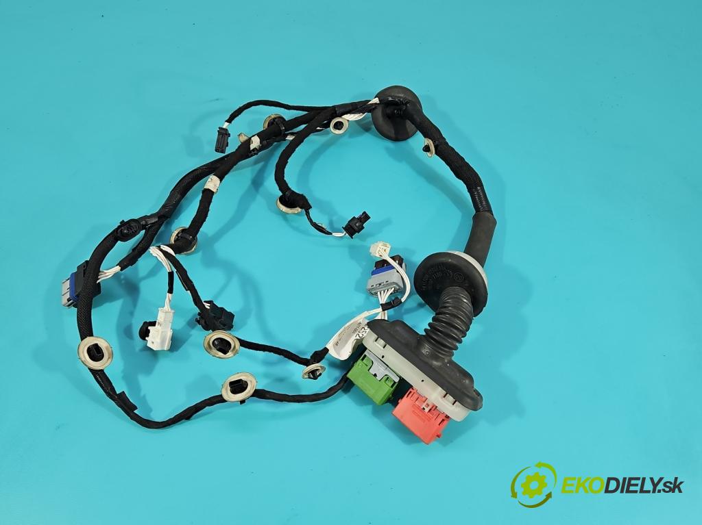 Citroen C3 III 2016-2024 1.2 12V 110 HP manual 81 kW 1199 cm3 5- Zväzok: dvere predné pravých 9825268480