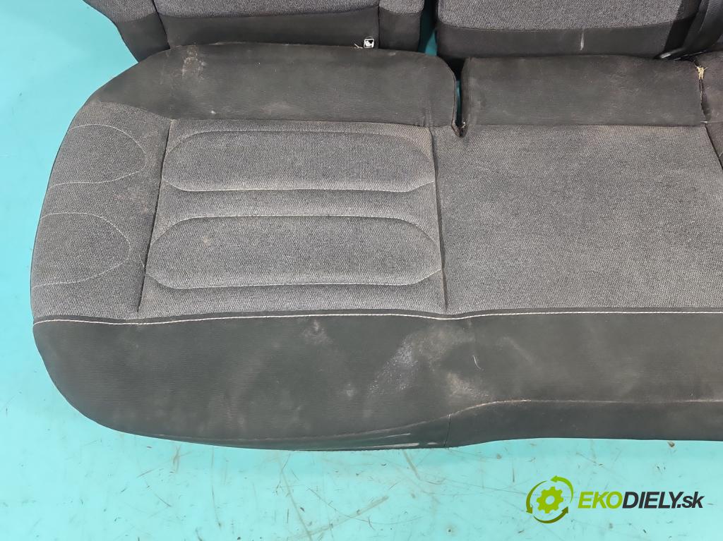 Citroen C3 III 2016-2024 1.2 12V 110 HP manual 81 kW 1199 cm3 5- Pohovka: zadné  (Sedadlo)