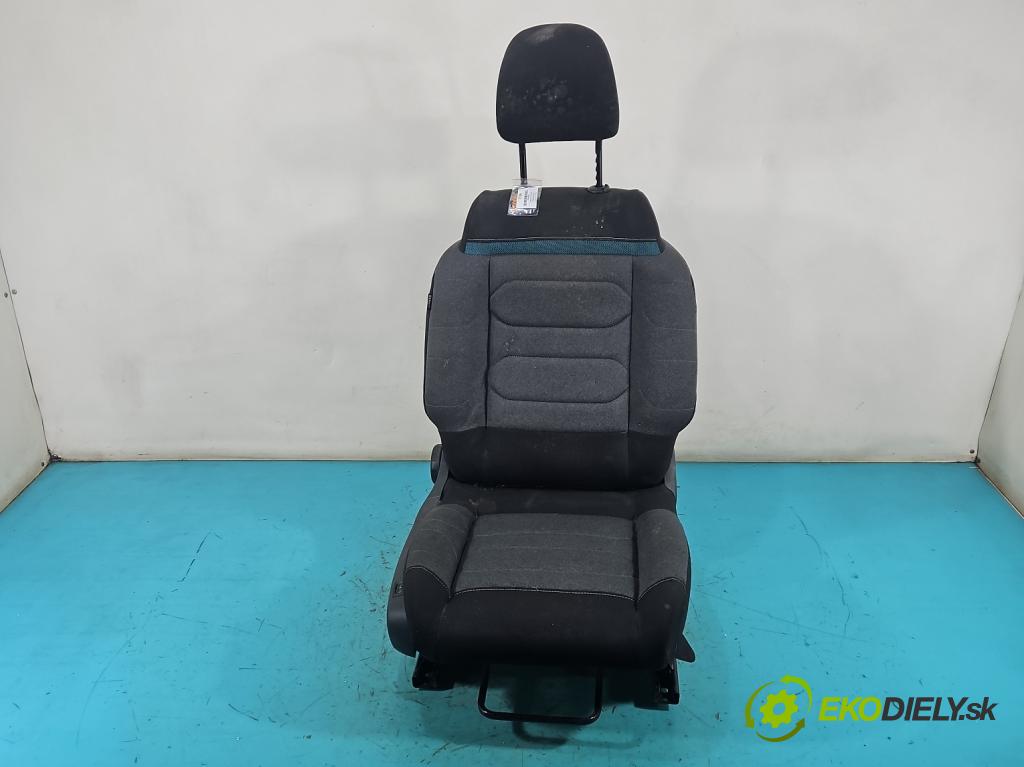 Citroen C3 III 2016-2024 1.2 12V 110 HP manual 81 kW 1199 cm3 5- Sedačka pravý  (Sedadlo)