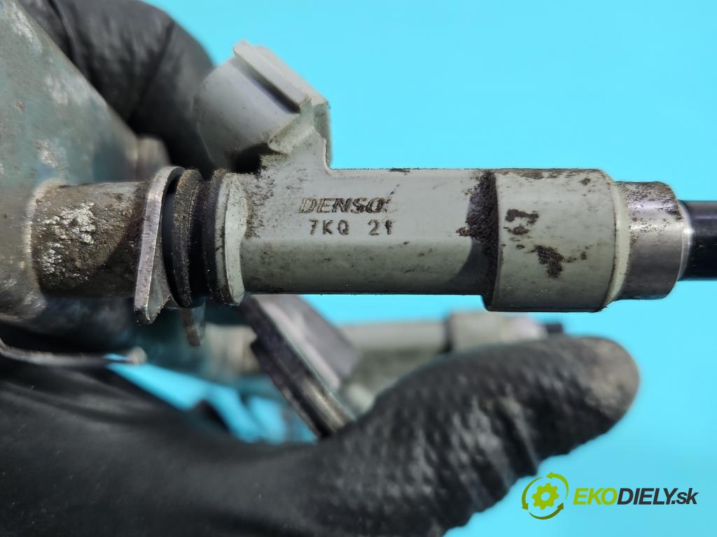 Suzuki SX4 I 2006-2014 1.6 16V M16A 107 HP manual 79 kW 1586 cm3 5- vstrek 297500-0540 (Vstrekovač paliva)