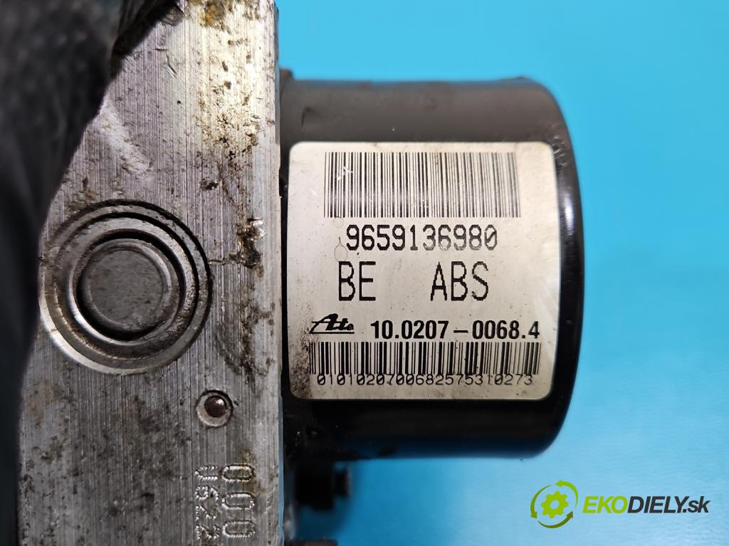 Peugeot 206 1.1 8V 60 HP manual 44.1 kW 1124 cm3 3- čerpadlo abs 9659136980 (Pumpa ABS)