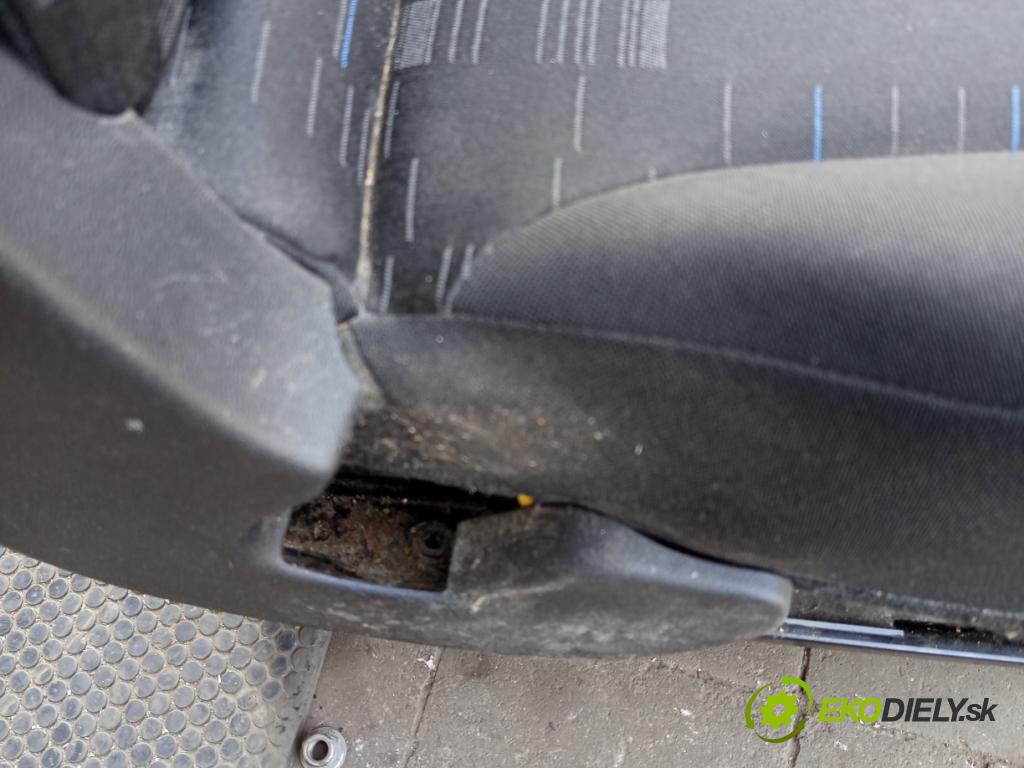 Citroen Berlingo II 2008-2018 1.6 hdi 90 hp manual 66 kW 1560 cm3 5- Sedadlo levý  (Sedadlo)