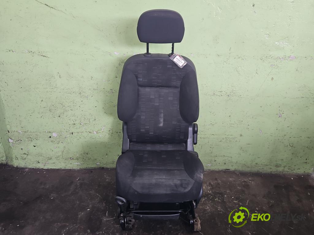 Citroen Berlingo II 2008-2018 1.6 hdi 90 hp manual 66 kW 1560 cm3 5- Sedadlo levý  (Sedadlo)