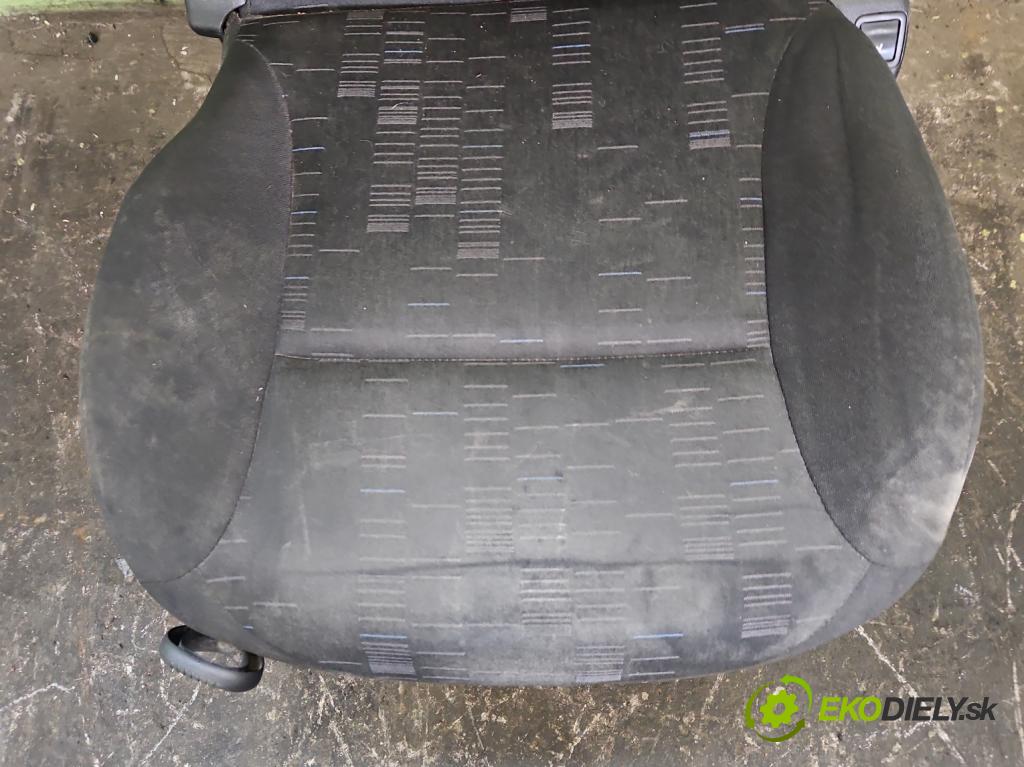 Citroen Berlingo II 2008-2018 1.6 hdi 90 hp manual 66 kW 1560 cm3 5- Sedadlo levý  (Sedadlo)