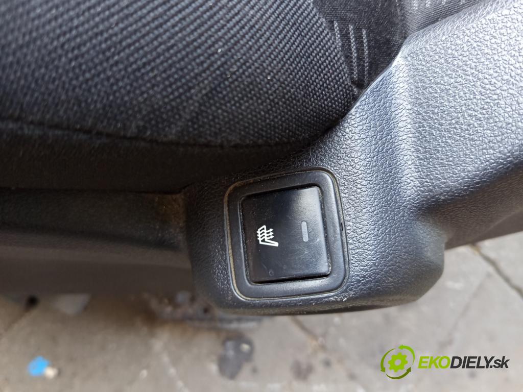 Citroen Berlingo II 2008-2018 1.6 hdi 90 hp manual 66 kW 1560 cm3 5- Sedadlo levý  (Sedadlo)