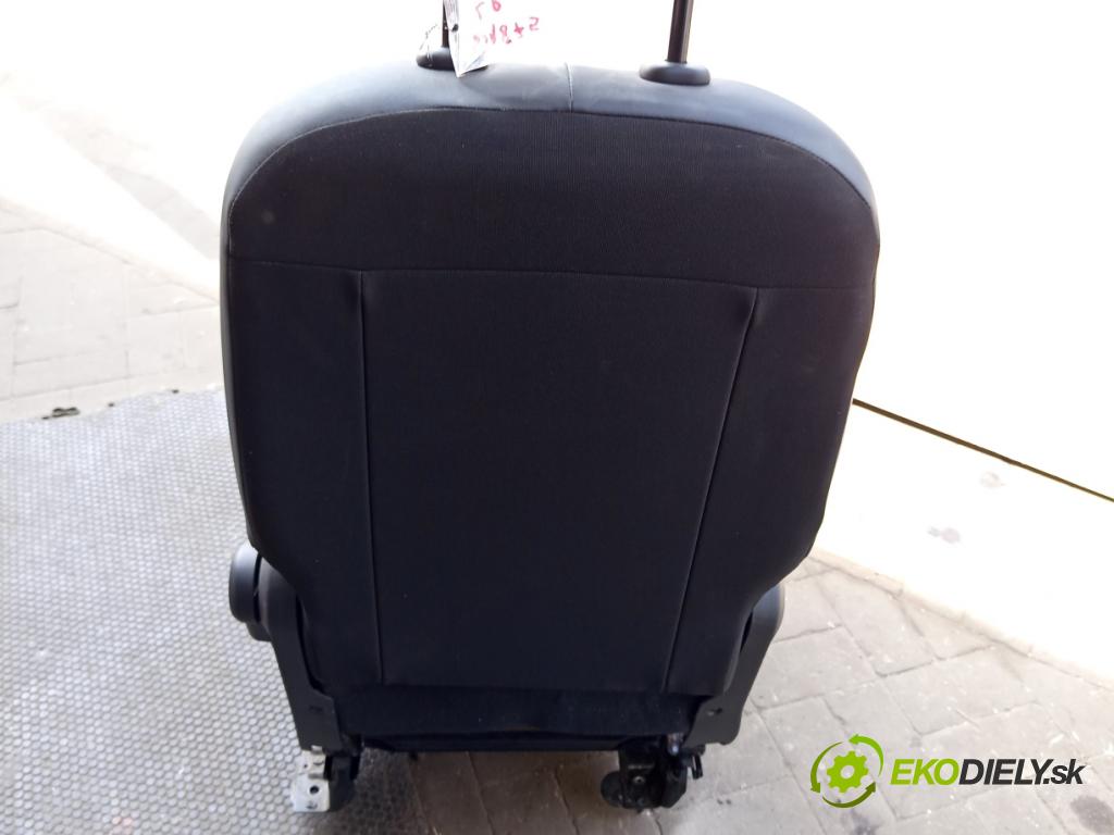 Citroen Berlingo II 2008-2018 1.6 hdi 90 hp manual 66 kW 1560 cm3 5- Sedadlo levý  (Sedadlo)