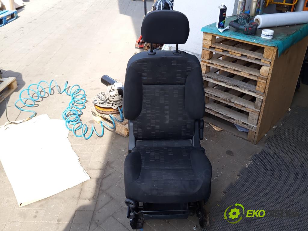 Citroen Berlingo II 2008-2018 1.6 hdi 90 hp manual 66 kW 1560 cm3 5- Sedadlo levý  (Sedadlo)