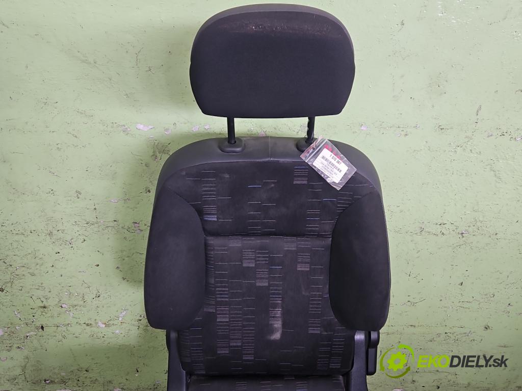 Citroen Berlingo II 2008-2018 1.6 hdi 90 hp manual 66 kW 1560 cm3 5- Sedadlo levý  (Sedadlo)