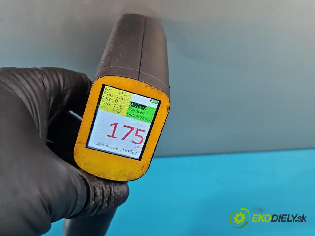 Peugeot 206 1.1 8V 60 HP manual 44.1 kW 1124 cm3 3- dvere predné pravé  (Kľučka dverí ostatné)