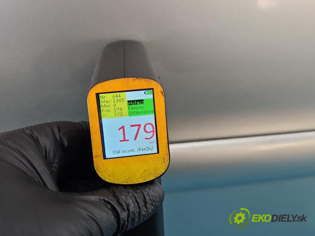 Peugeot 206 1.1 8V 60 HP manual 44.1 kW 1124 cm3 3- dvere predné pravé  (Kľučka dverí ostatné)