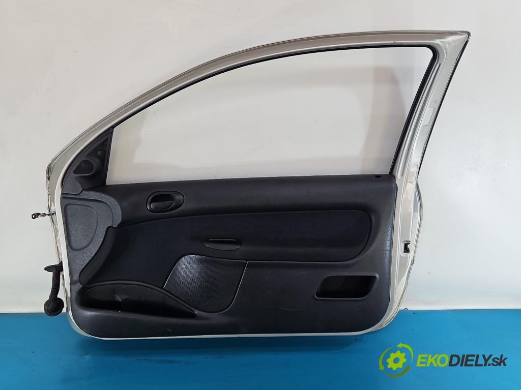 Peugeot 206 1.1 8V 60 HP manual 44.1 kW 1124 cm3 3- dvere predné pravé  (Kľučka dverí ostatné)