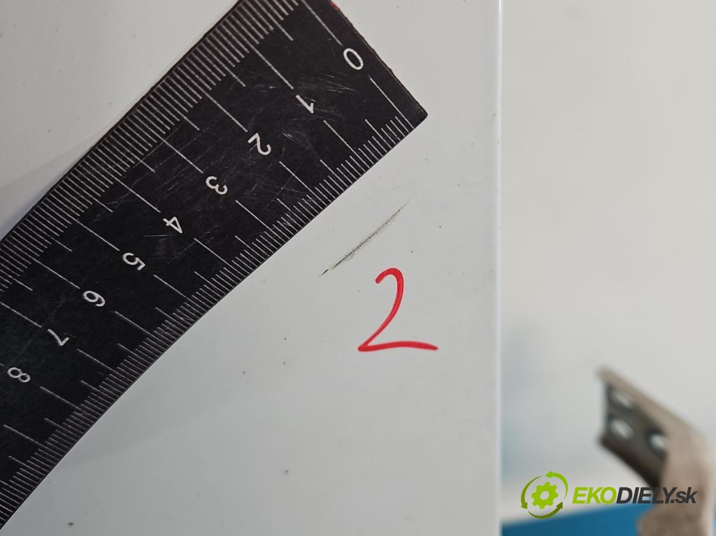 Citroen Berlingo II 2008-2018 1.6 hdi 90 hp manual 66 kW 1560 cm3 5- dveře zadní pravé  (Klika dveří ostatní)