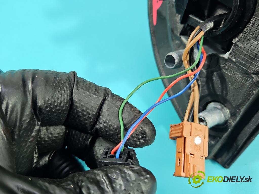 Citroen Berlingo II 2008-2018 1.6 hdi 90 HP manual 66 kW 1560 cm3 5- zrkadlo pravé  (Kľučka dverí ostatné)