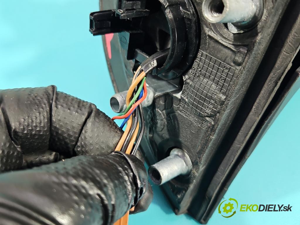 Citroen Berlingo II 2008-2018 1.6 hdi 90 HP manual 66 kW 1560 cm3 5- zrkadlo pravé  (Kľučka dverí ostatné)