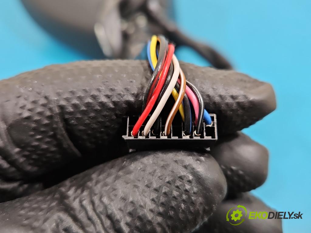 Audi A4 B9 2015-2024 2.0 TDI 190 HP automatic 140 kW 1968 cm3 5- zrkadlo ľavé  (Kľučka dverí ostatné)