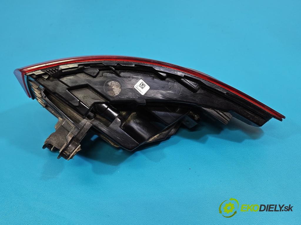 Audi A4 B9 2015-2024 2.0 TDI 190 HP automatic 140 kW 1968 cm3 5- svetlo / reflektor zadné ľavé  (Kľučka dverí ostatné)