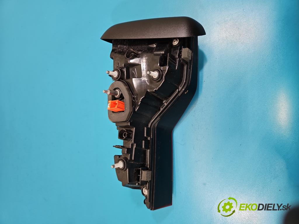 Audi A4 B9 2015-2024 2.0 TDI 190 HP automatic 140 kW 1968 cm3 5- svetlo / reflektor zadné ľavé 8W9945093AA (Kľučka dverí ostatné)