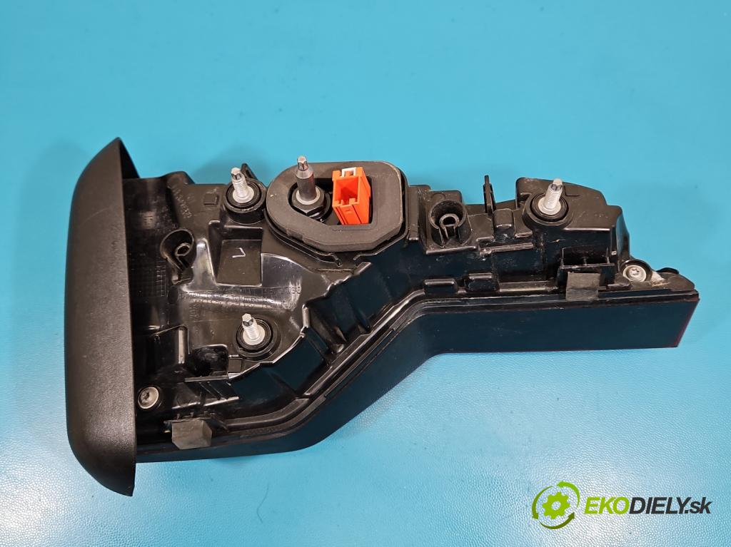 Audi A4 B9 2015-2024 2.0 TDI 190 HP automatic 140 kW 1968 cm3 5- svetlo / reflektor zadné pravé 8W9945094AA (Kľučka dverí ostatné)