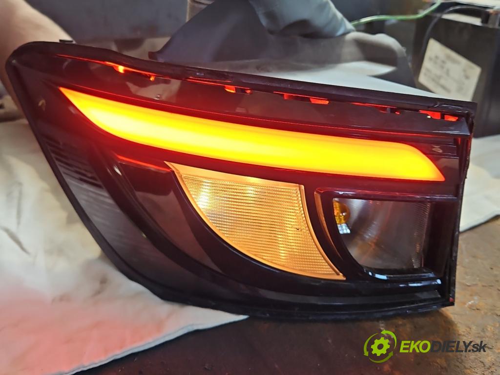 MG MG3  24- 1.5 16V 102 HP automatic 75 kW 1498 cm3 5- svetlo / reflektor zadné ľavé A30018L0100 (Kľučka dverí ostatné)