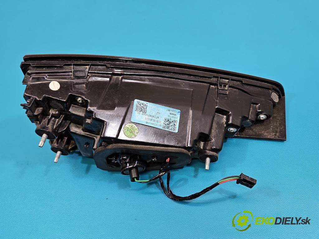 MG MG3  24- 1.5 16V 102 HP automatic 75 kW 1498 cm3 5- svetlo / reflektor zadné pravé 11202867 (Kľučka dverí ostatné)