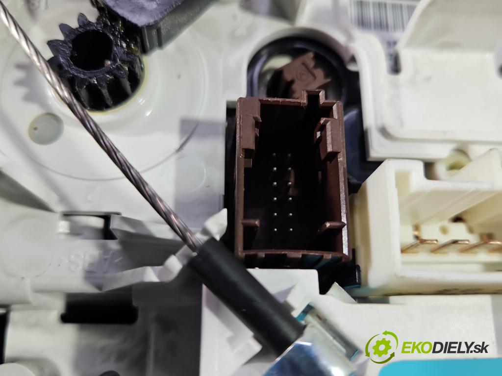 Citroen Berlingo II 2008-2018 1.6 hdi 90 hp manual 66 kW 1560 cm3 5- palubní deska panel topení A42102300