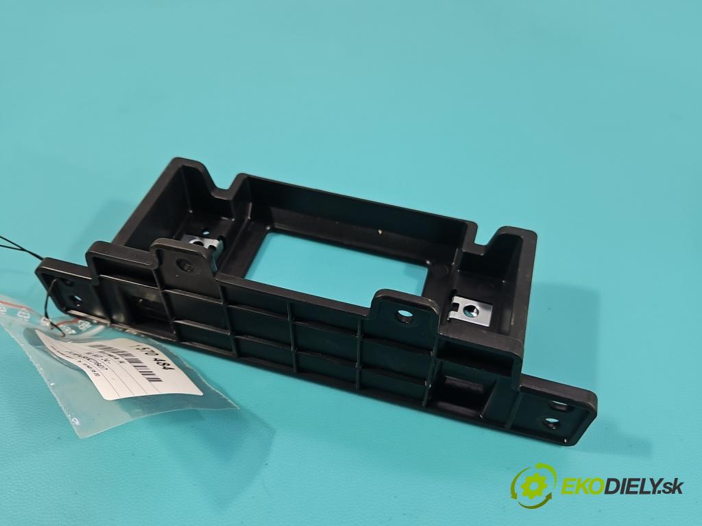 MG MG3  24- 1.5 16V 102 HP automatic 75 kW 1498 cm3 5- Upevnenie: 11462203