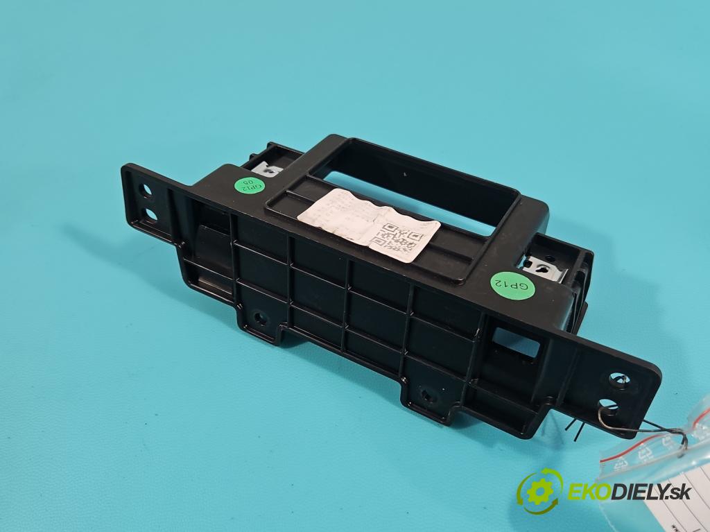 MG MG3  24- 1.5 16V 102 HP automatic 75 kW 1498 cm3 5- Upevnenie: 11462203