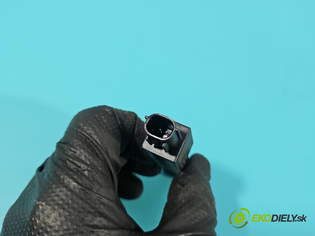 MG MG3  24- 1.5 16V 102 HP automatic 75 kW 1498 cm3 5- Zesilovač: 654406818 (Zosilňovač)