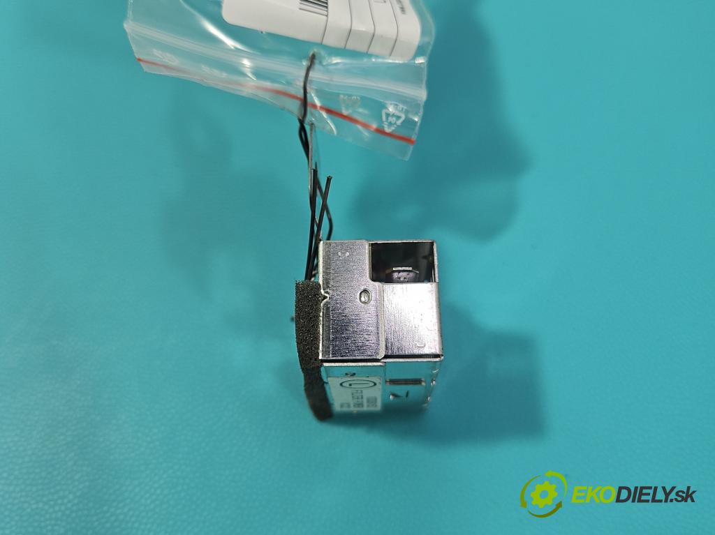 MG MG3  24- 1.5 16V 102 hp automatic 75 kW 1498 cm3 5- řídící jednotka 10306152