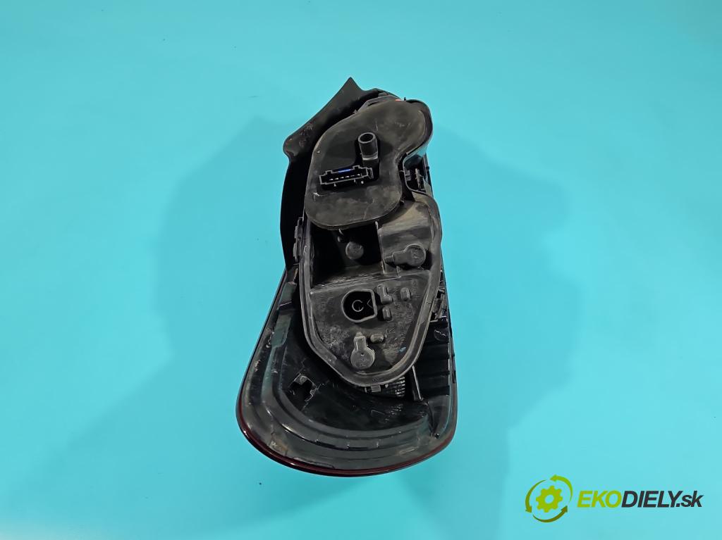 Vw Scirocco II 2008-2017 1.4 TSI 160 HP manual 118 kW 1390 cm3 3- svetlo / reflektor zadné pravé 1K8945096M (Kľučka dverí ostatné)