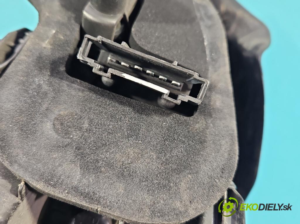 Vw Scirocco II 2008-2017 1.4 TSI 160 HP manual 118 kW 1390 cm3 3- svetlo / reflektor zadné ľavé 1K8945095M (Kľučka dverí ostatné)