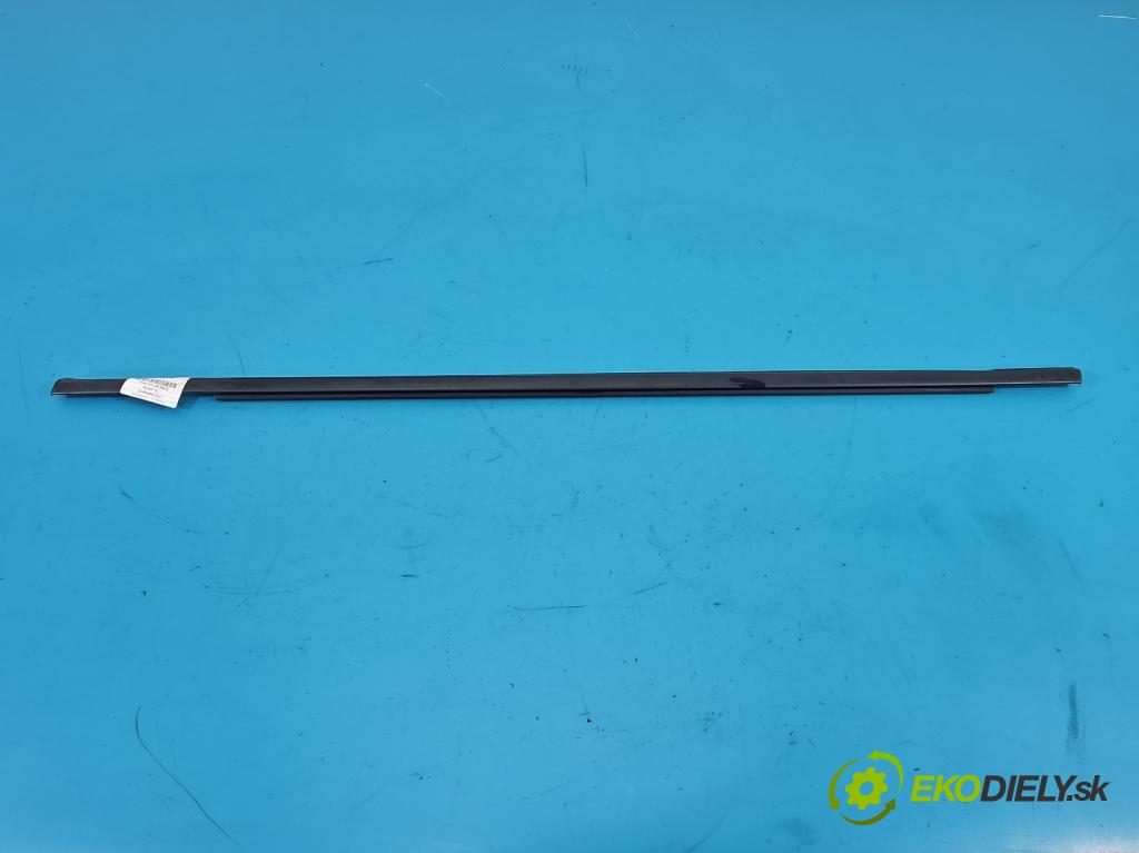 MG MG3  24- 1.5 16V 102 hp automatic 75 kW 1498 cm3 5- lišta dveře přední levé 