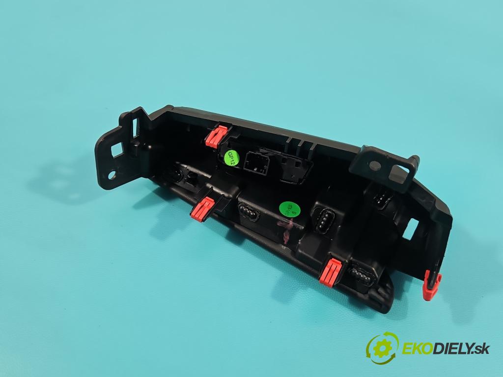 MG MG3  24- 1.5 16V 102 HP automatic 75 kW 1498 cm3 5- prepínač ostatné 11647189