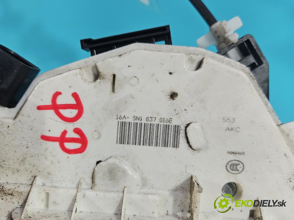 Vw Scirocco II 2008-2017 1.4 TSI 160 HP manual 118 kW 1390 cm3 3- zámok predné pravý 5N1837016E