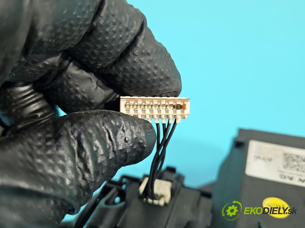 Vw Scirocco II 2008-2017 1.4 TSI 160 HP manual 118 kW 1390 cm3 3- prepínač komplex: 5K0953521BM (Prepínacie páčky pod volantom)