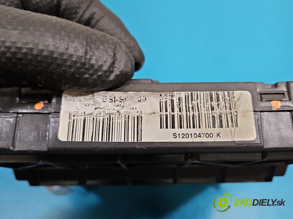 Peugeot 407 1.6 hdi 109 hp manual 80 kW 1560 cm3 4- řídící jednotka S120104700K