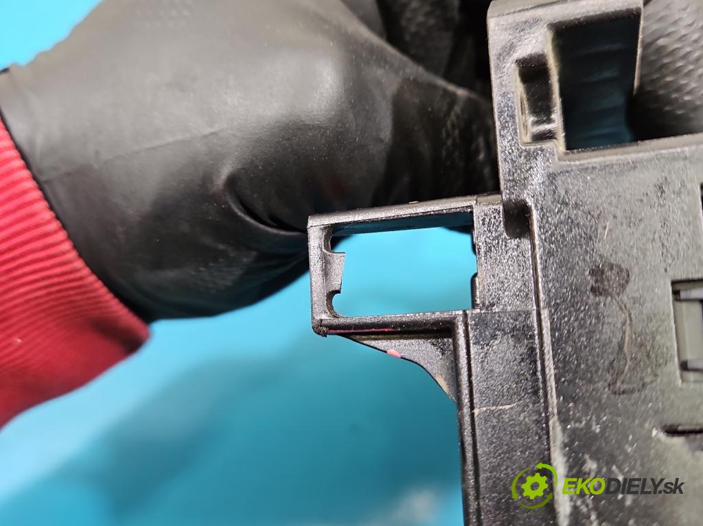 Peugeot 407 1.6 hdi 109 hp manual 80 kW 1560 cm3 4- řídící jednotka S118983002Q