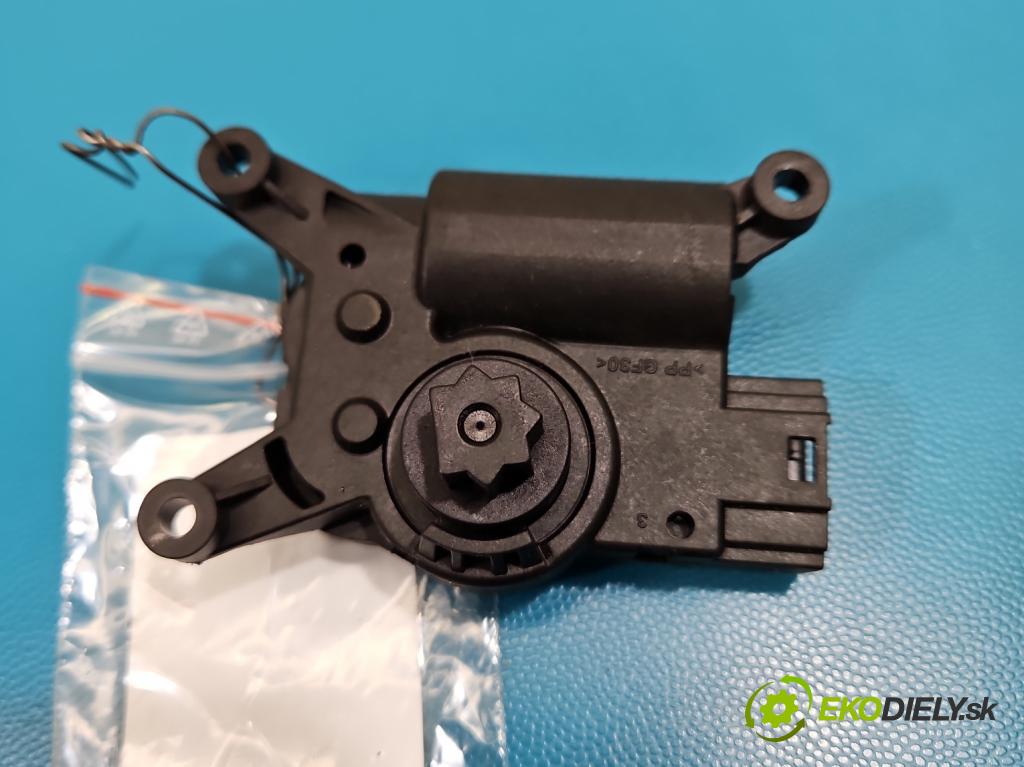 Alfa romeo Giulietta 1.6 jtd 105 HP manual 77 kW 1598 cm3 5- motor: kúrenia 3093813