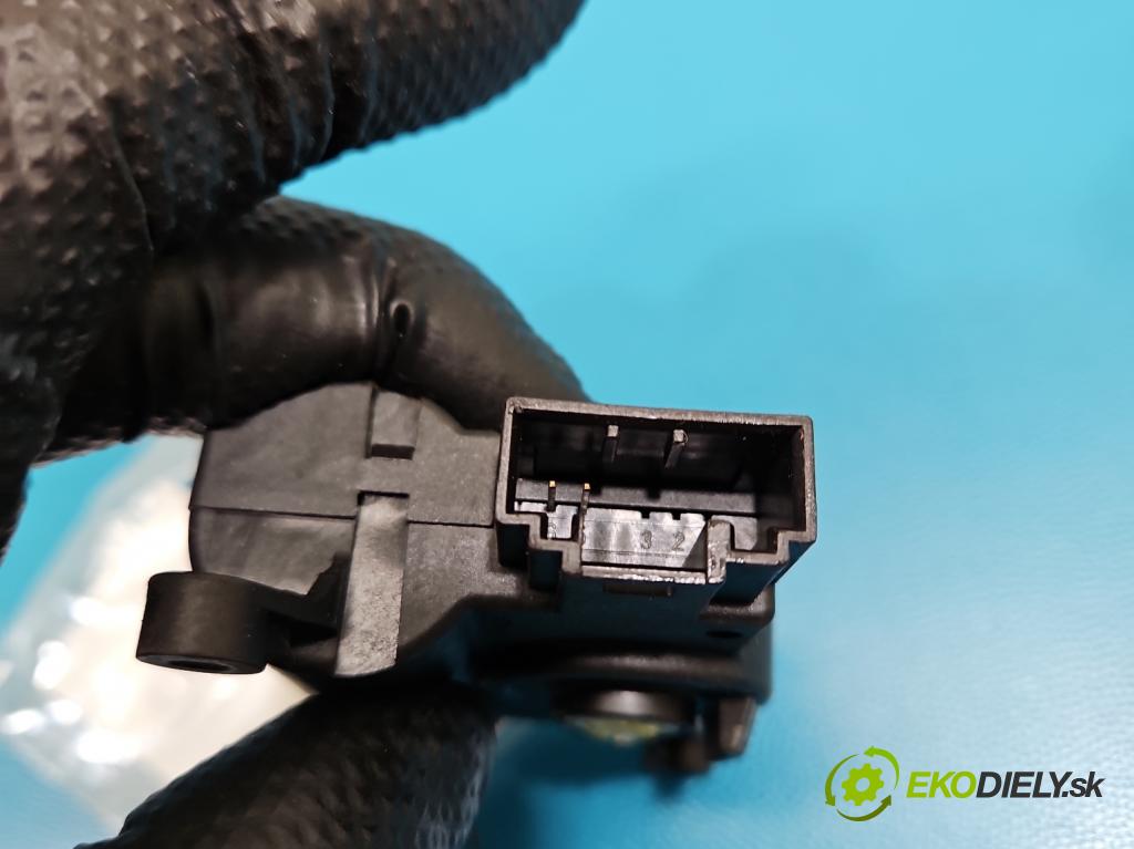 Alfa romeo Giulietta 1.6 jtd 105 HP manual 77 kW 1598 cm3 5- motor: kúrenia 3293818