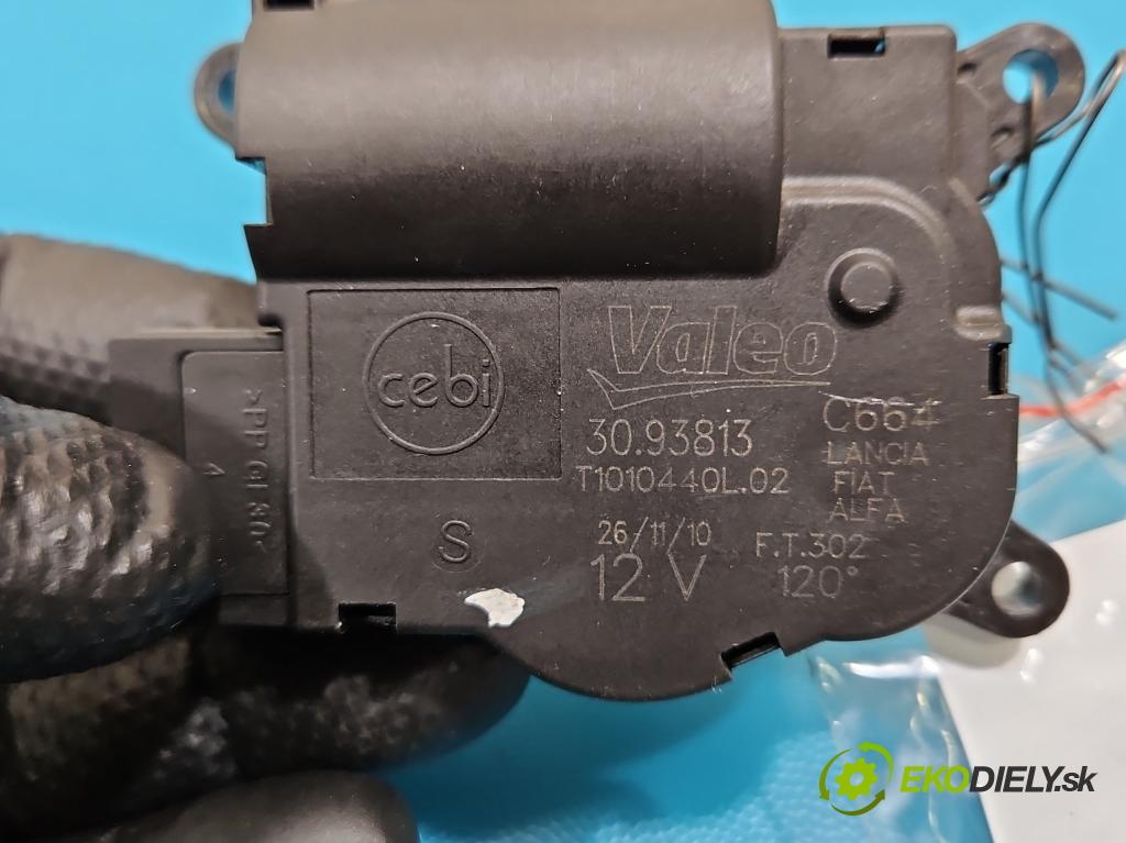 Alfa romeo Giulietta 1.6 jtd 105 HP manual 77 kW 1598 cm3 5- motor: kúrenia 3093813