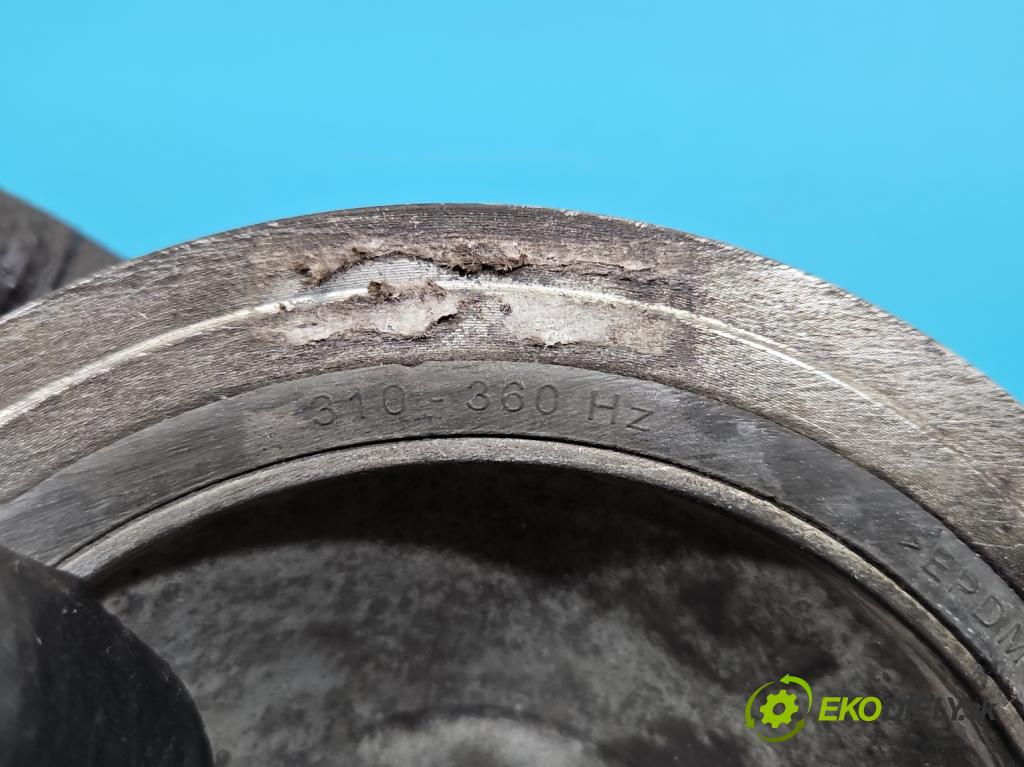 Alfa romeo Giulietta 1.6 jtd 105 HP manual 77 kW 1598 cm3 5- koleso pás: hriadele kľukovej