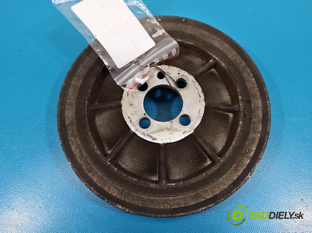 Alfa romeo Giulietta 1.6 jtd 105 HP manual 77 kW 1598 cm3 5- koleso pás: hriadele kľukovej