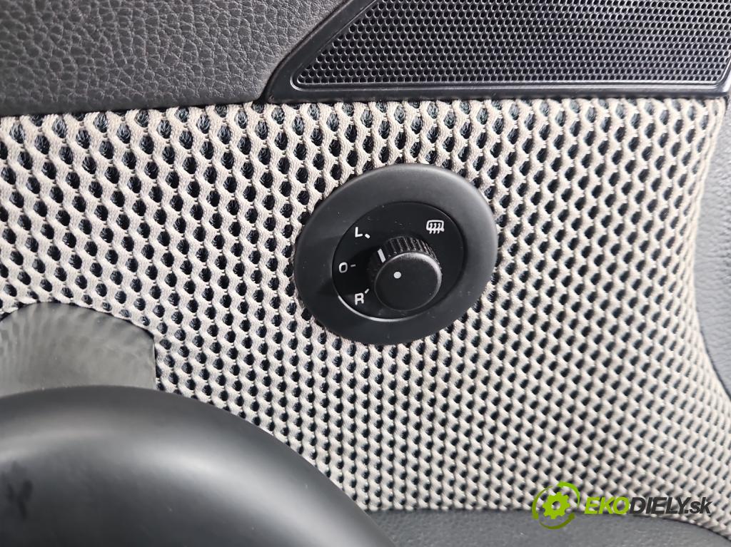 Vw Scirocco II 2008-2017 1.4 TSI 160 HP manual 118 kW 1390 cm3 3- Čalounictví: dvere predné ľavé 1K8867011AT