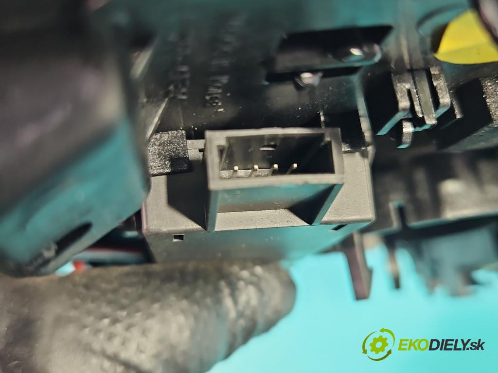 Vw Scirocco II 2008-2017 1.4 TSI 160 hp manual 118 kW 1390 cm3 3- světlo interiéru 1K8947105N