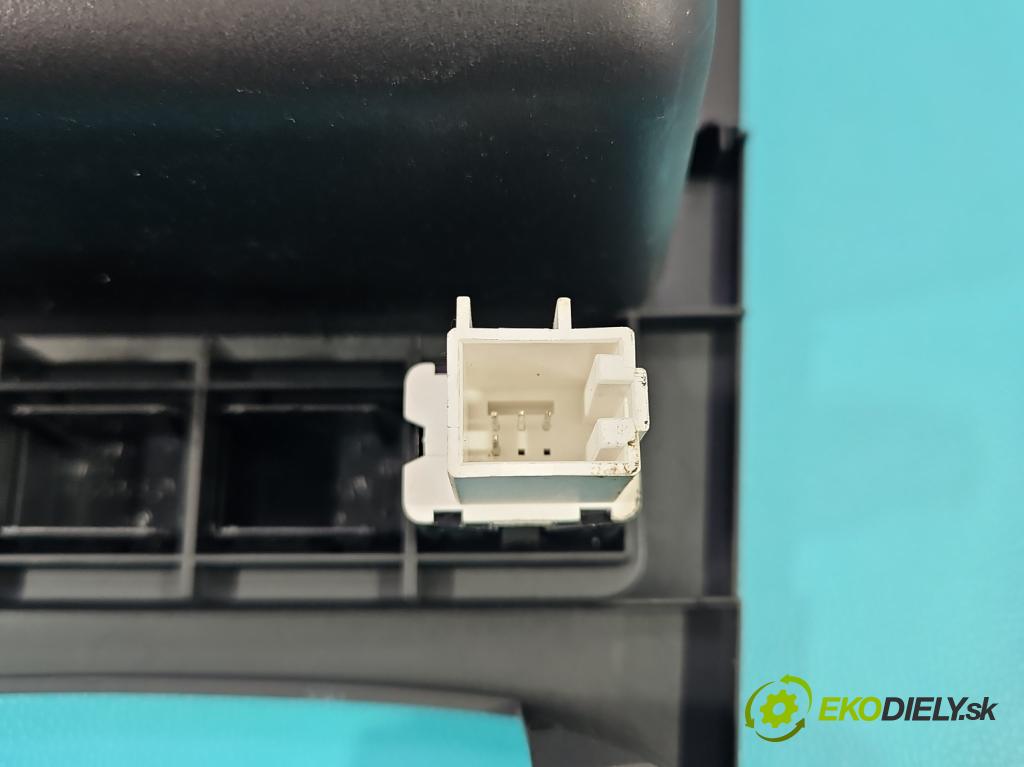 Vw Scirocco II 2008-2017 1.4 TSI 160 HP manual 118 kW 1390 cm3 3- kastlík 5K0858329