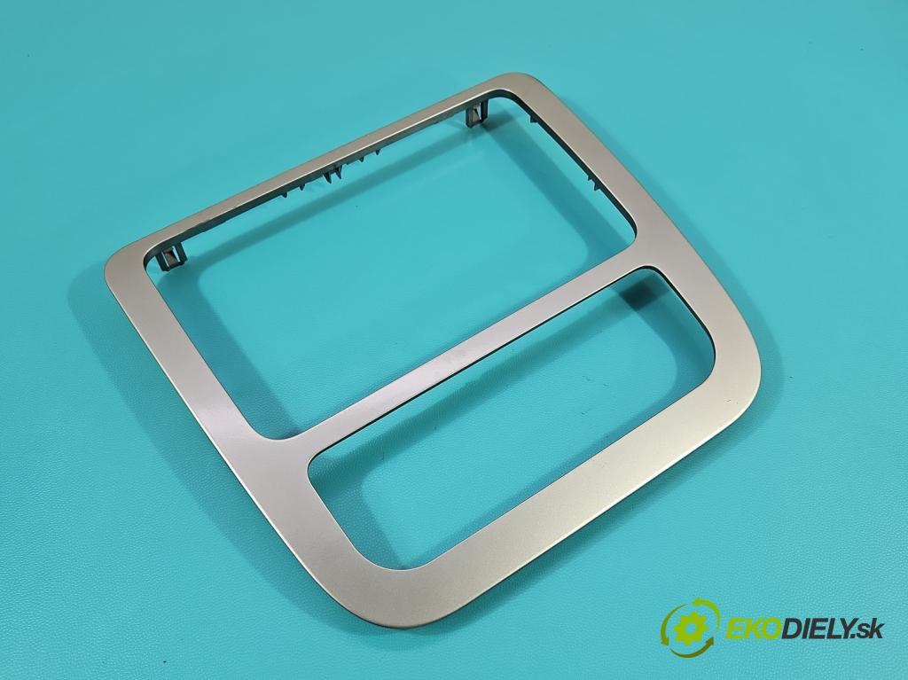 Vw Scirocco II 2008-2017 1.4 TSI 160 hp manual 118 kW 1390 cm3 3- rameček rádia 1Q0858071G